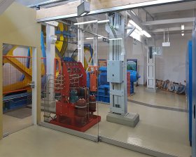 Ganzglasschiebetür : doppelte Schiebetür und Glastür